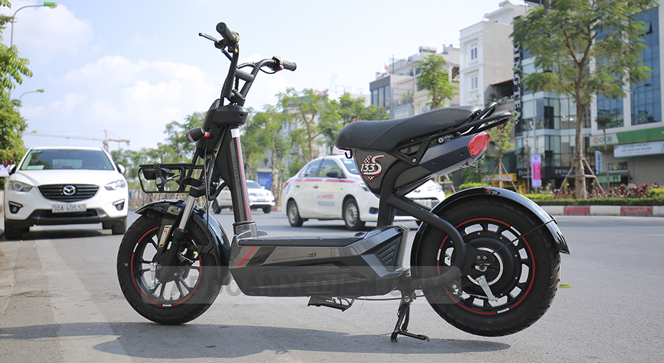 xe m&aacute;y điện Giant M133S Plus 2016