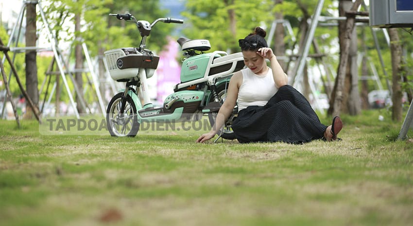 XE ĐẠP ĐIỆN HONDA A6 2018