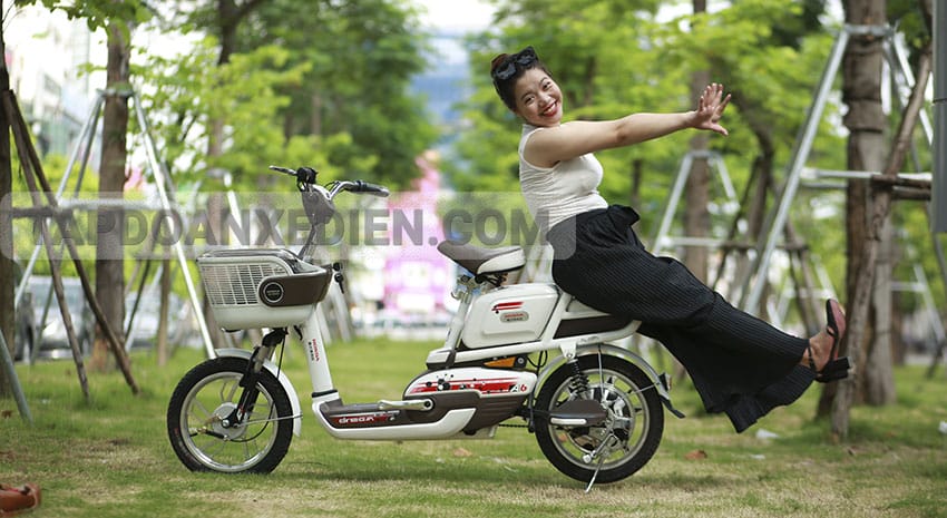 XE ĐẠP ĐIỆN HONDA A6 2018