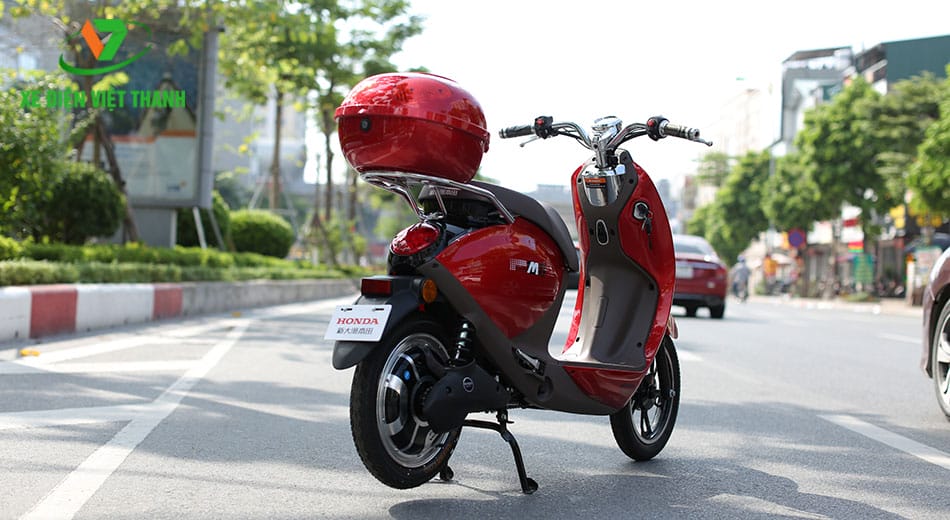XE ĐẠP ĐIỆN HONDA M8