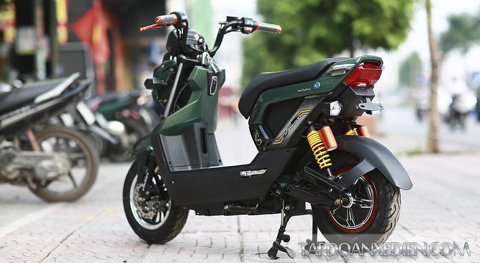 XE MÁY ĐIỆN ZOOMER 2017