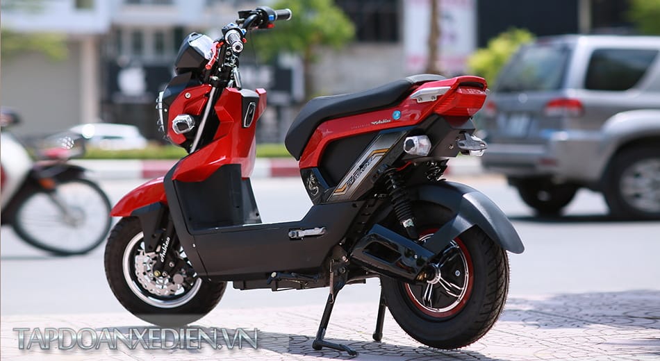 XE MÁY ĐIỆN ZOOMER 2017