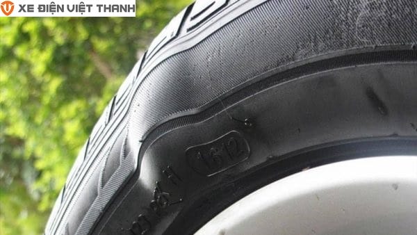 Dấu hiệu nhận biết cần thay lốp xe máy 50cc