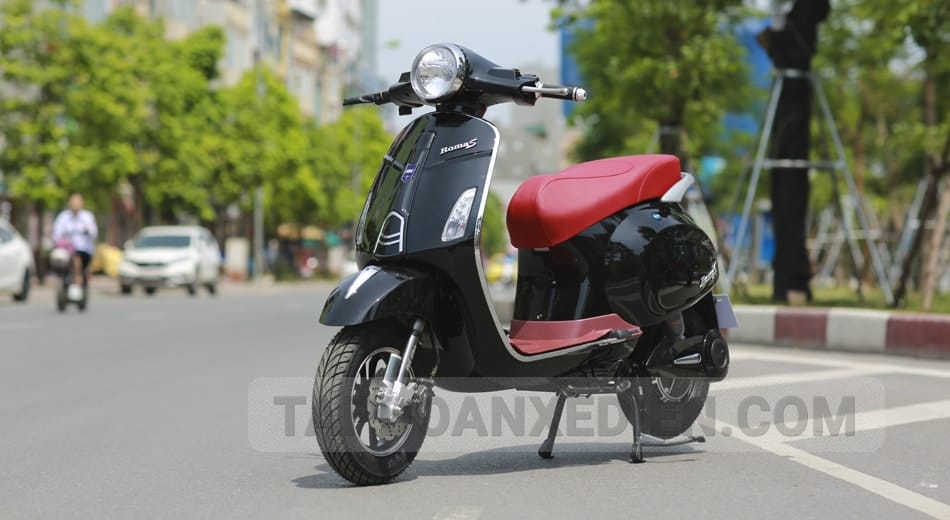 Vespa Roma S xe máy điện mang điểm đẹp 