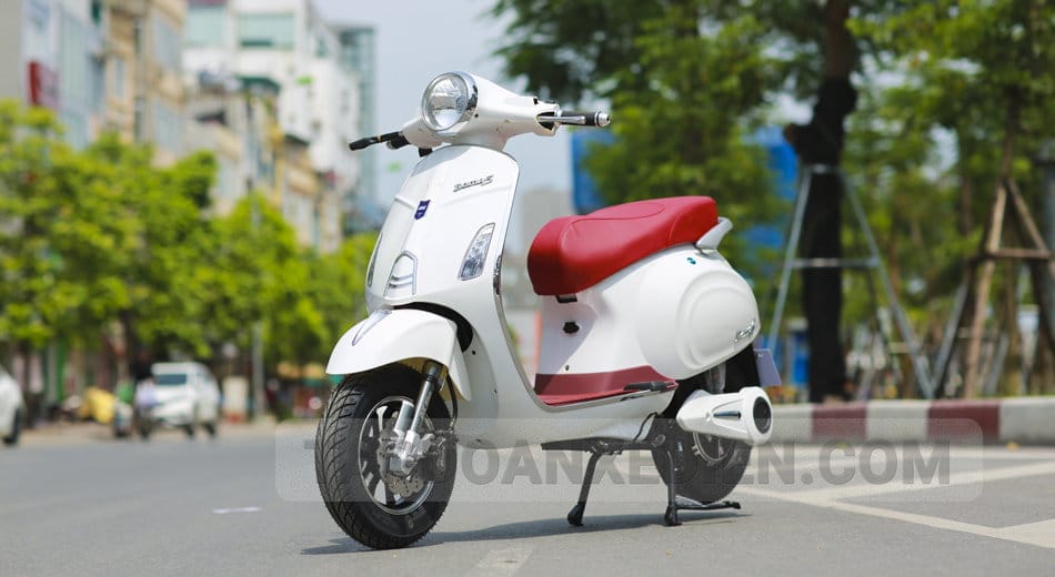 Xe máy điện Vespa Roma S – gây ấn tượng mạnh với người dùng
